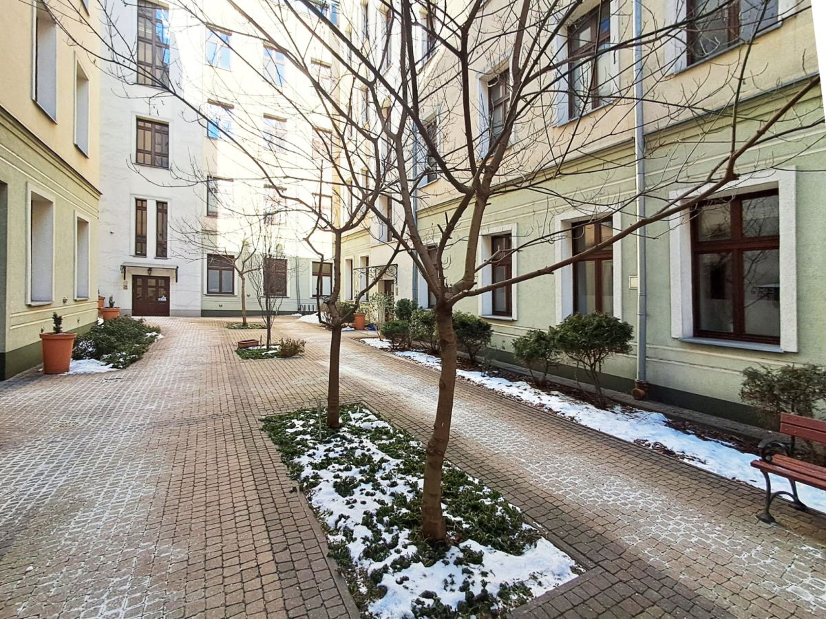 Komercyjny na sprzedaż