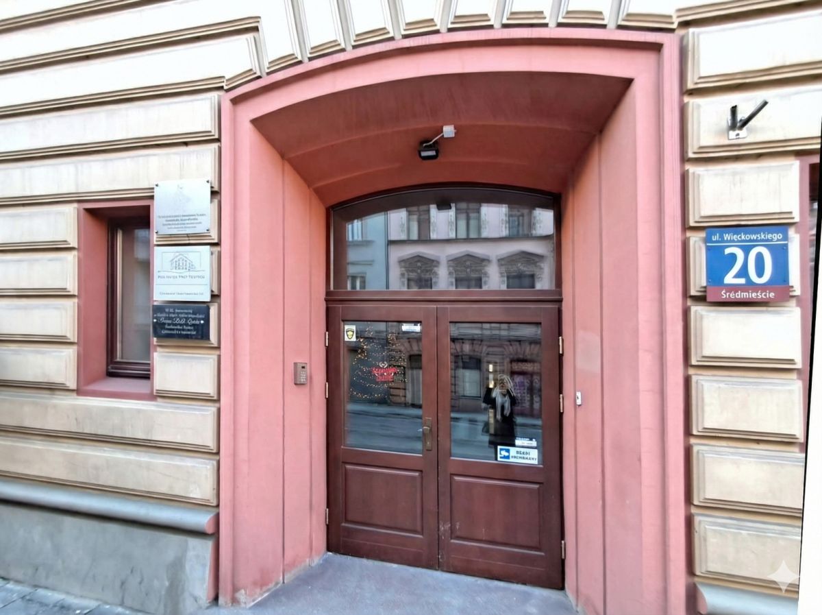 Komercyjny na sprzedaż