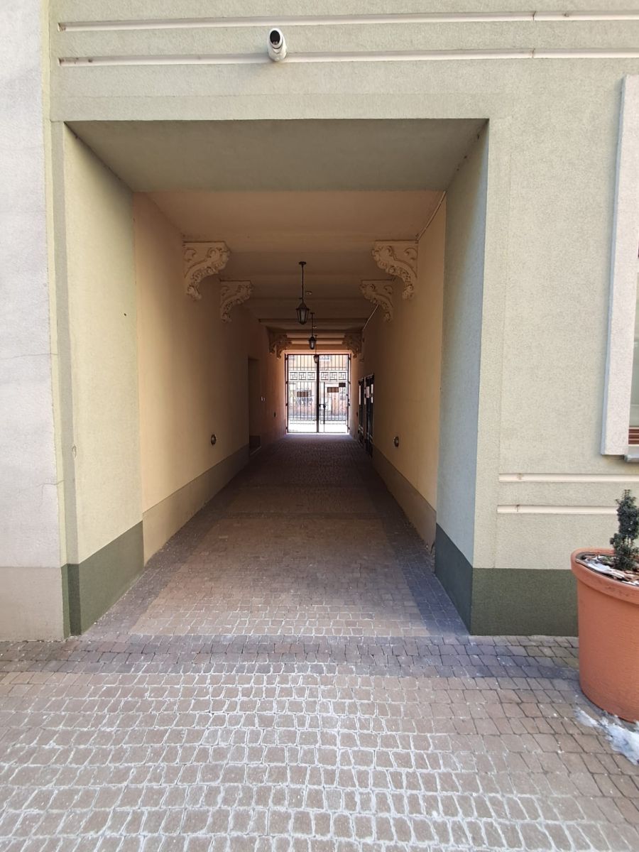 Komercyjny na sprzedaż