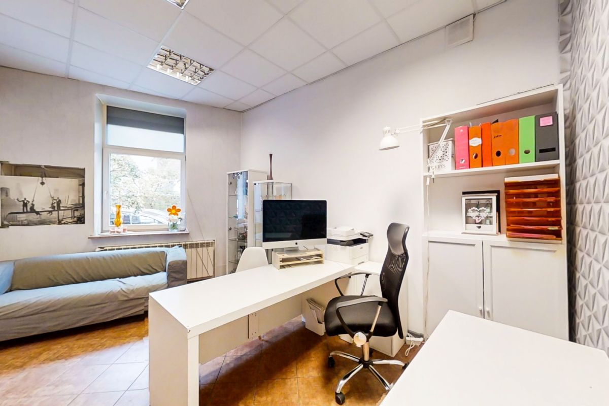 Komercyjny na sprzedaż