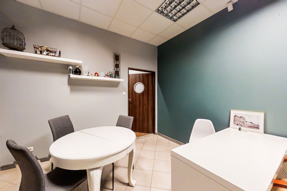 Komercyjny na sprzedaż