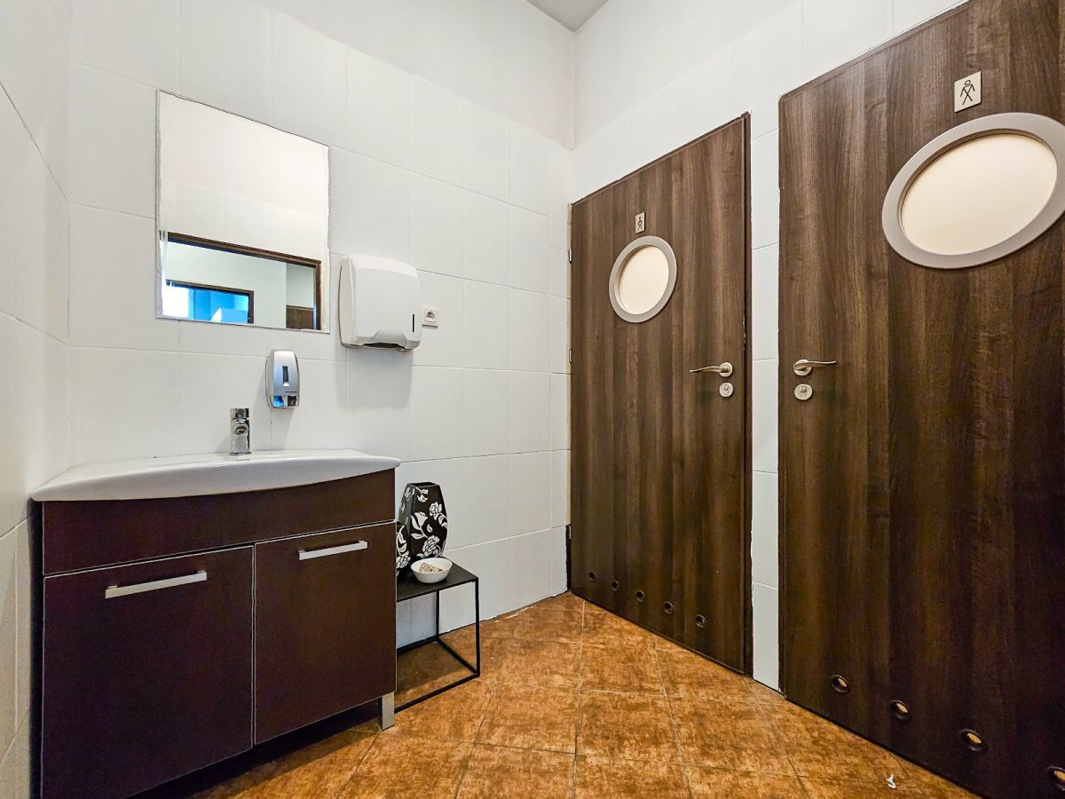 Komercyjny na sprzedaż