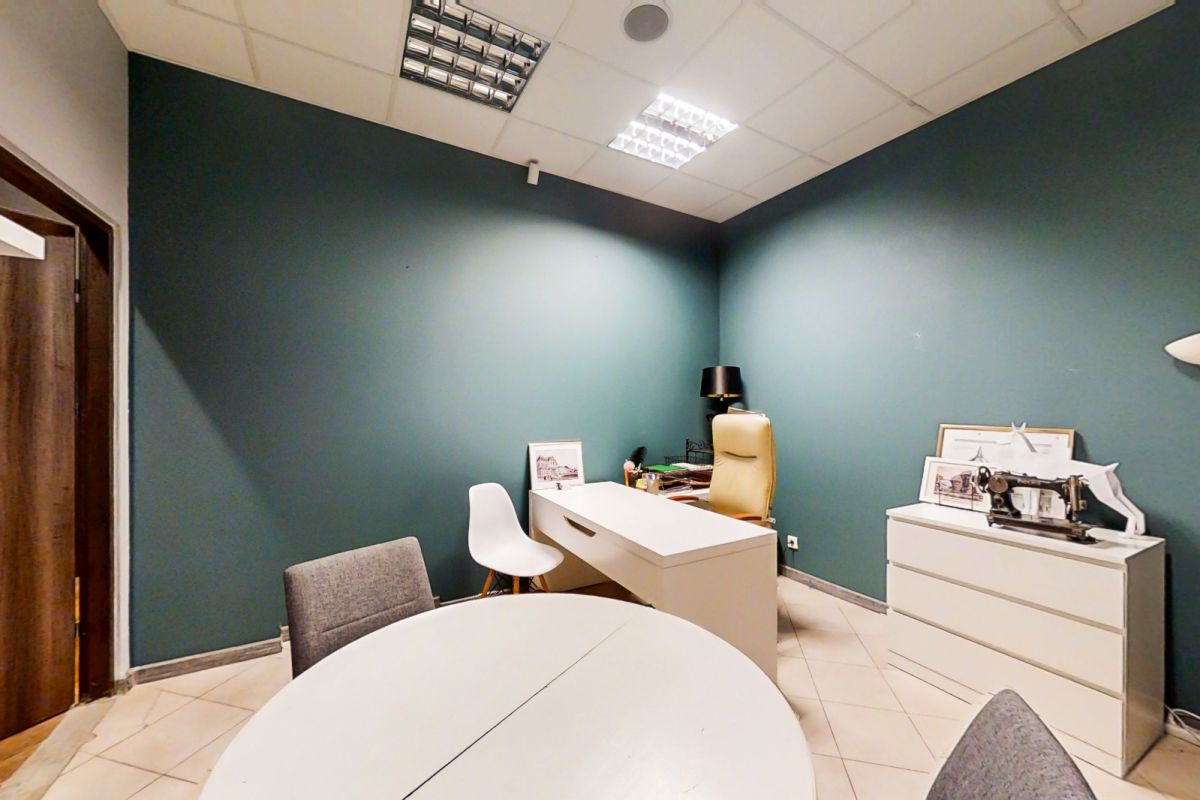 Komercyjny na sprzedaż