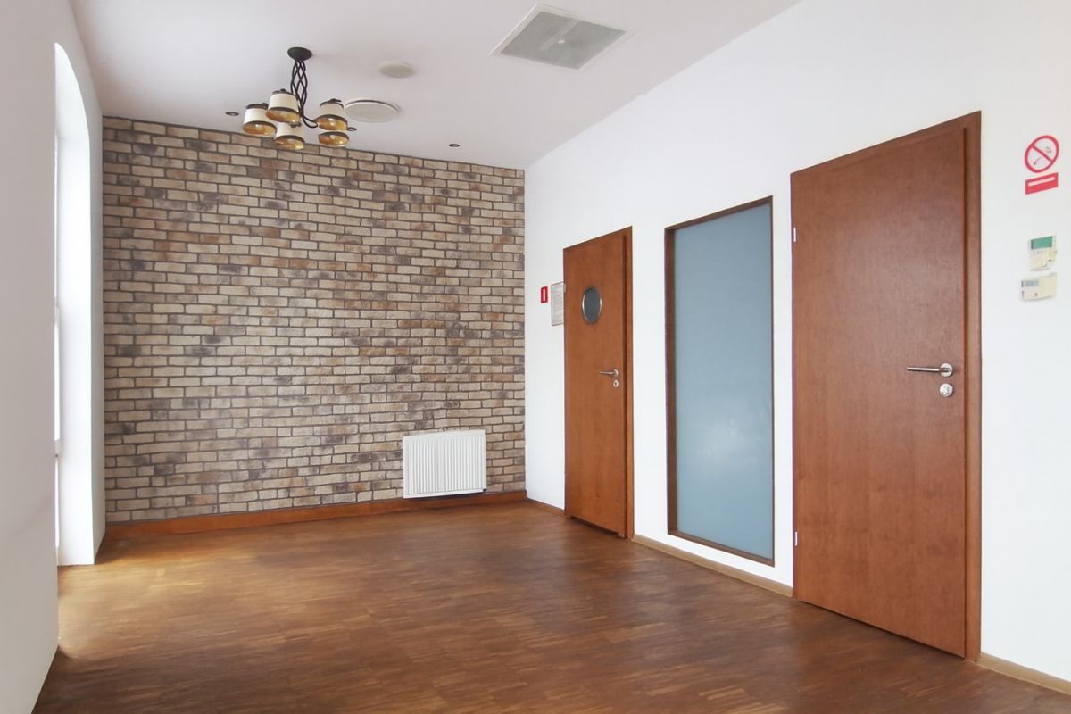 Komercyjny na wynajem