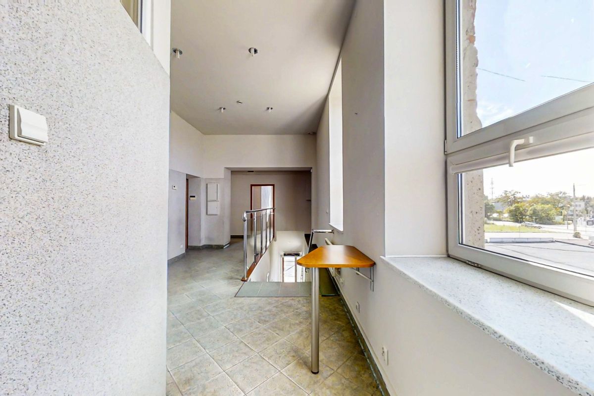 Komercyjny na sprzedaż