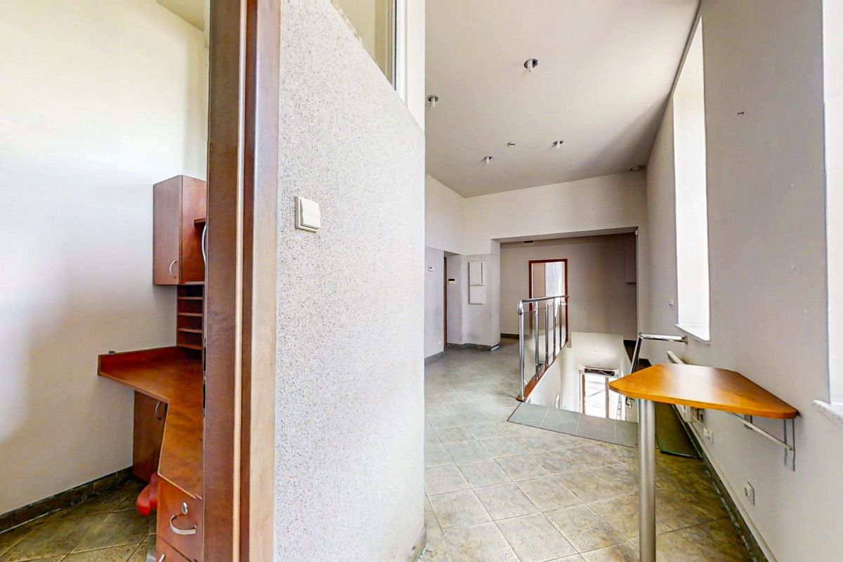 Komercyjny na sprzedaż