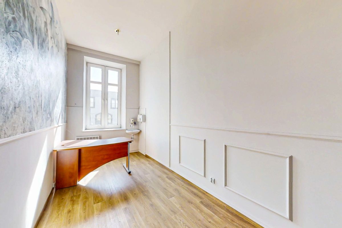 Komercyjny na sprzedaż