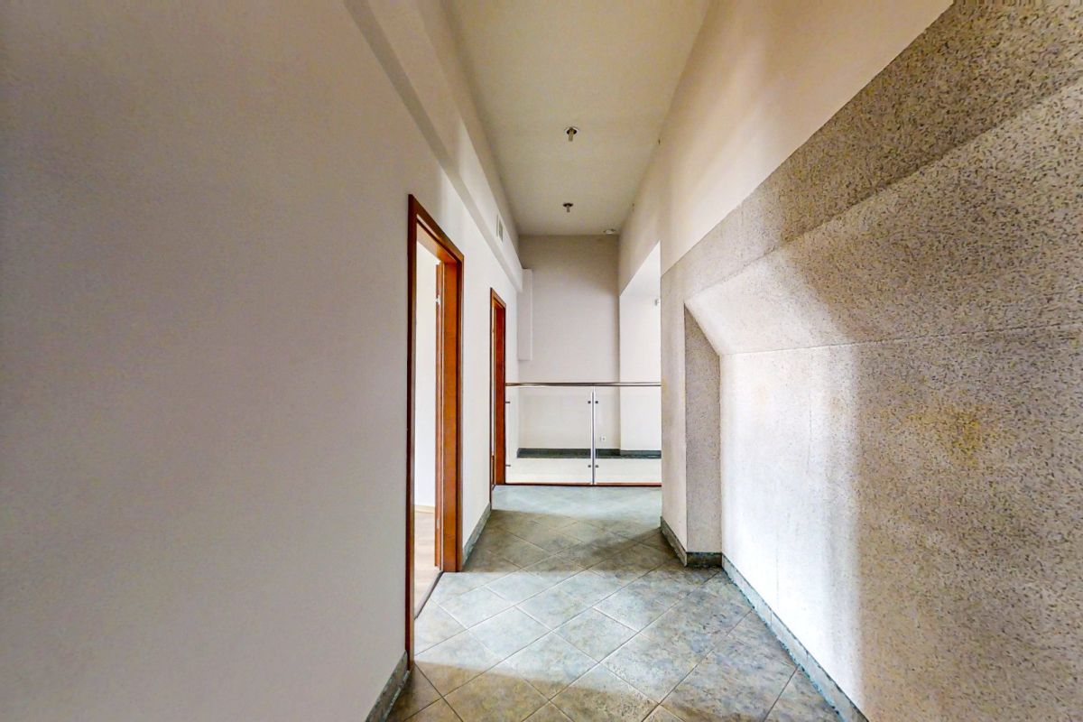 Komercyjny na sprzedaż