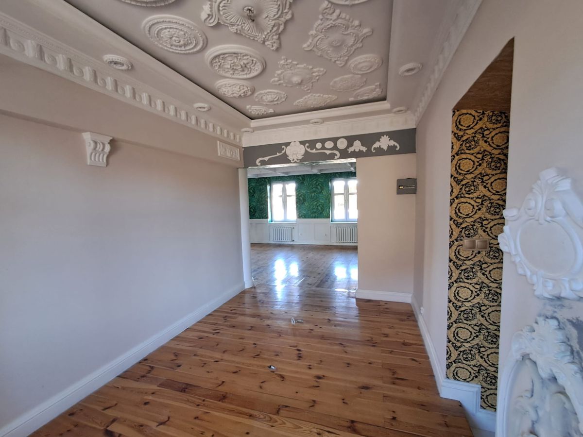 Komercyjny na wynajem