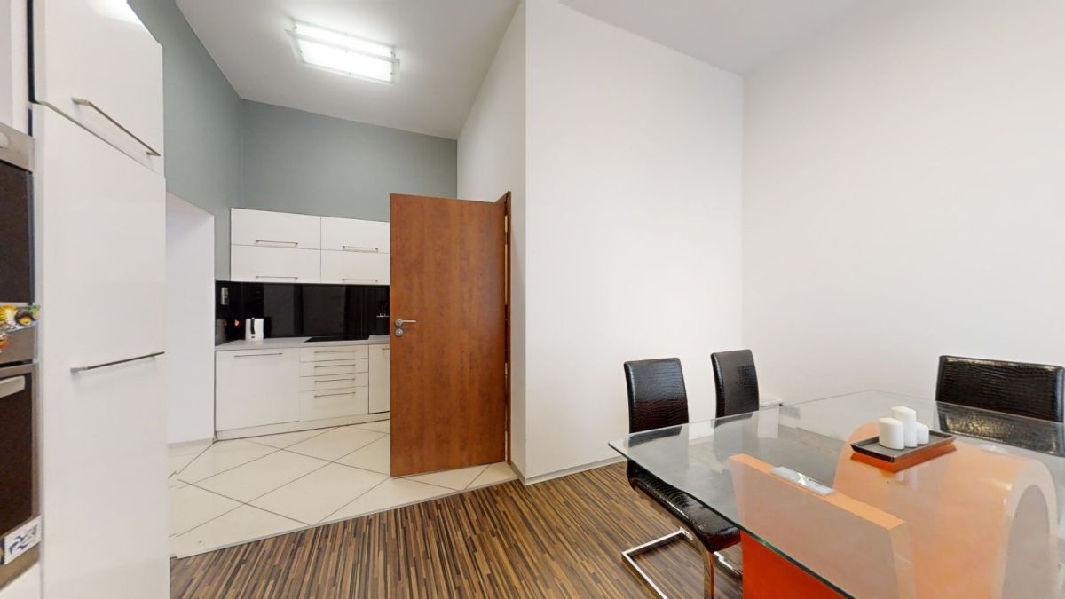 Komercyjny na sprzedaż