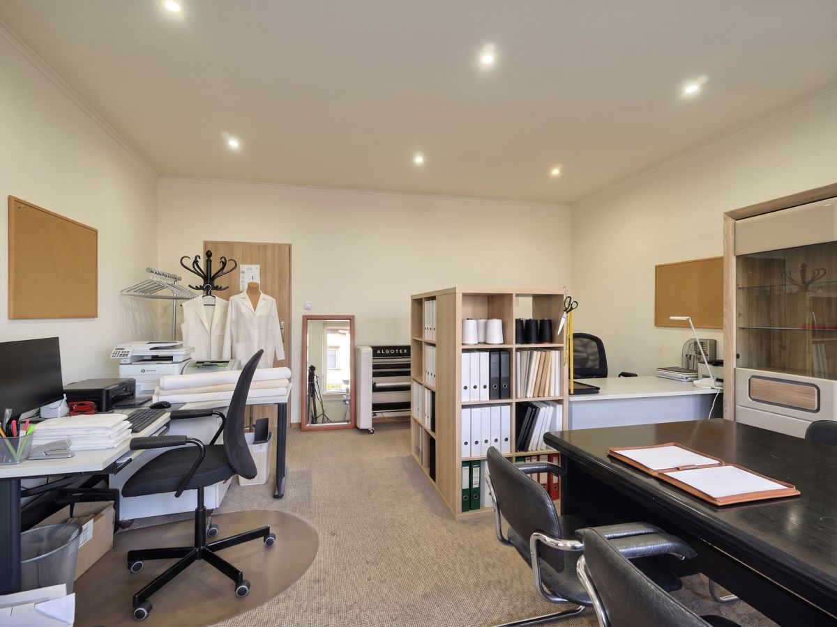 Komercyjny na sprzedaż