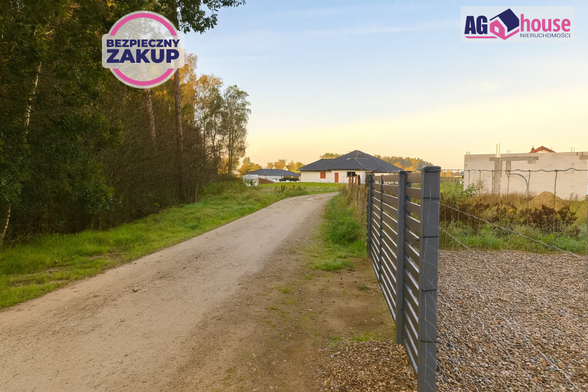 Działka na sprzedaż