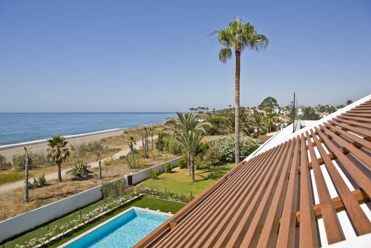 Luksusowa willa przy plaży z niepowtarzalnym widokiem w Marbella, Costa del Sol