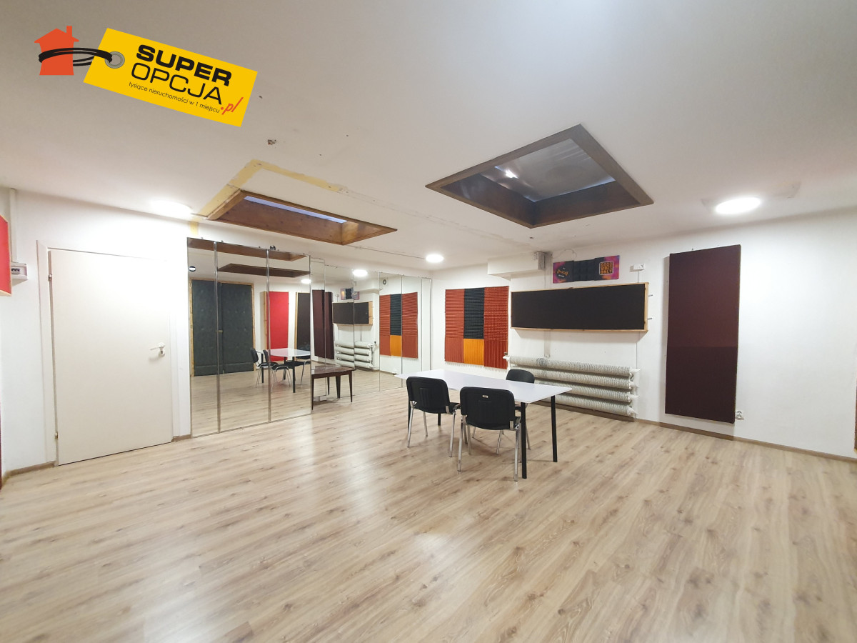 Komercyjny na wynajem