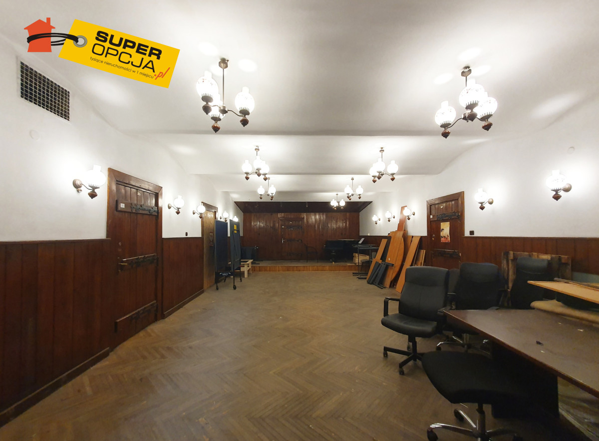 Komercyjny na wynajem