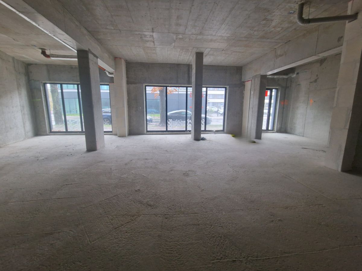 Komercyjny na sprzedaż