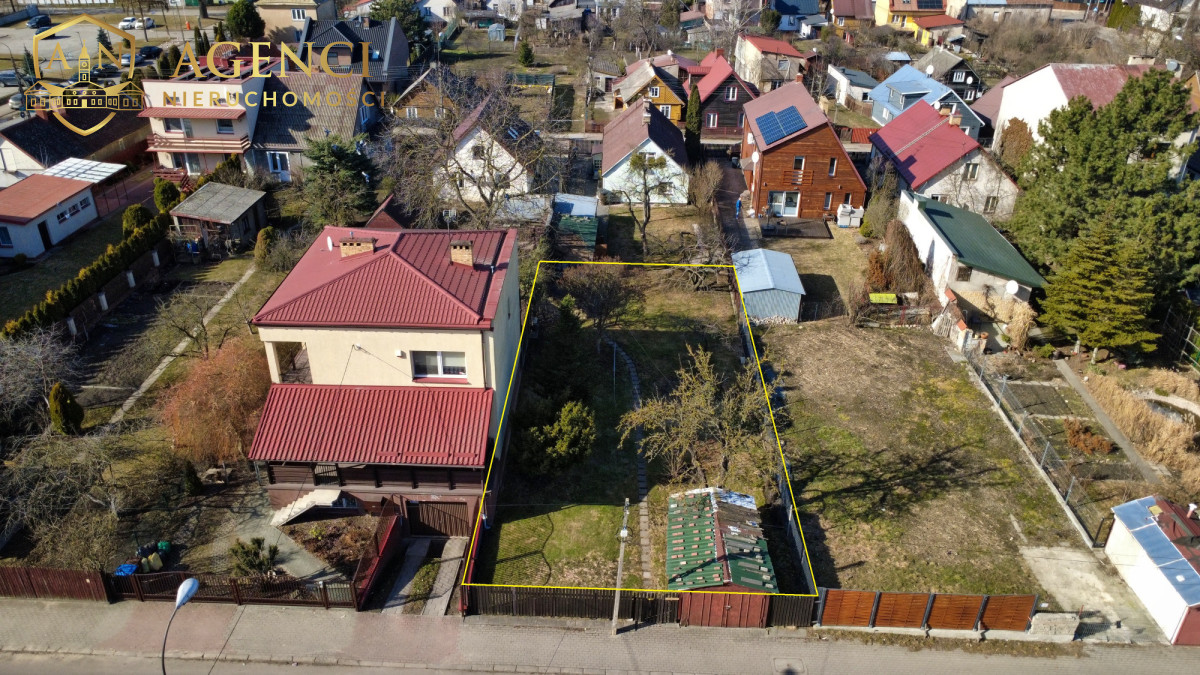 Działka na sprzedaż