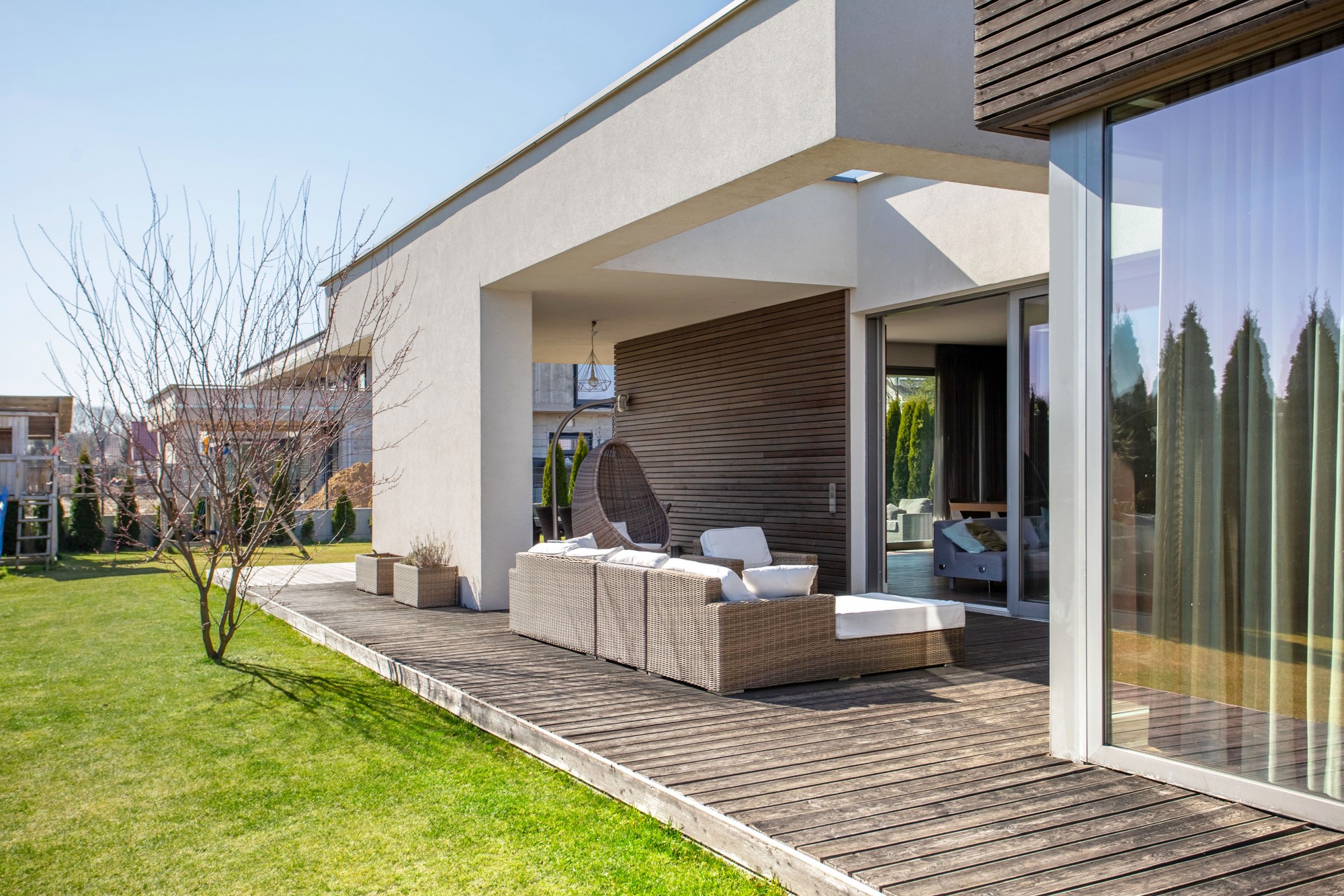 Nowoczesny dom blisko American School of Warsaw Lions Estate