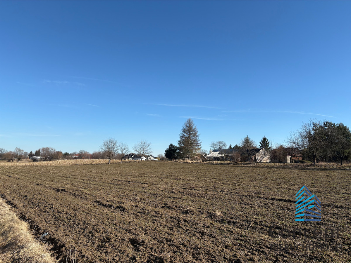 Działka na sprzedaż