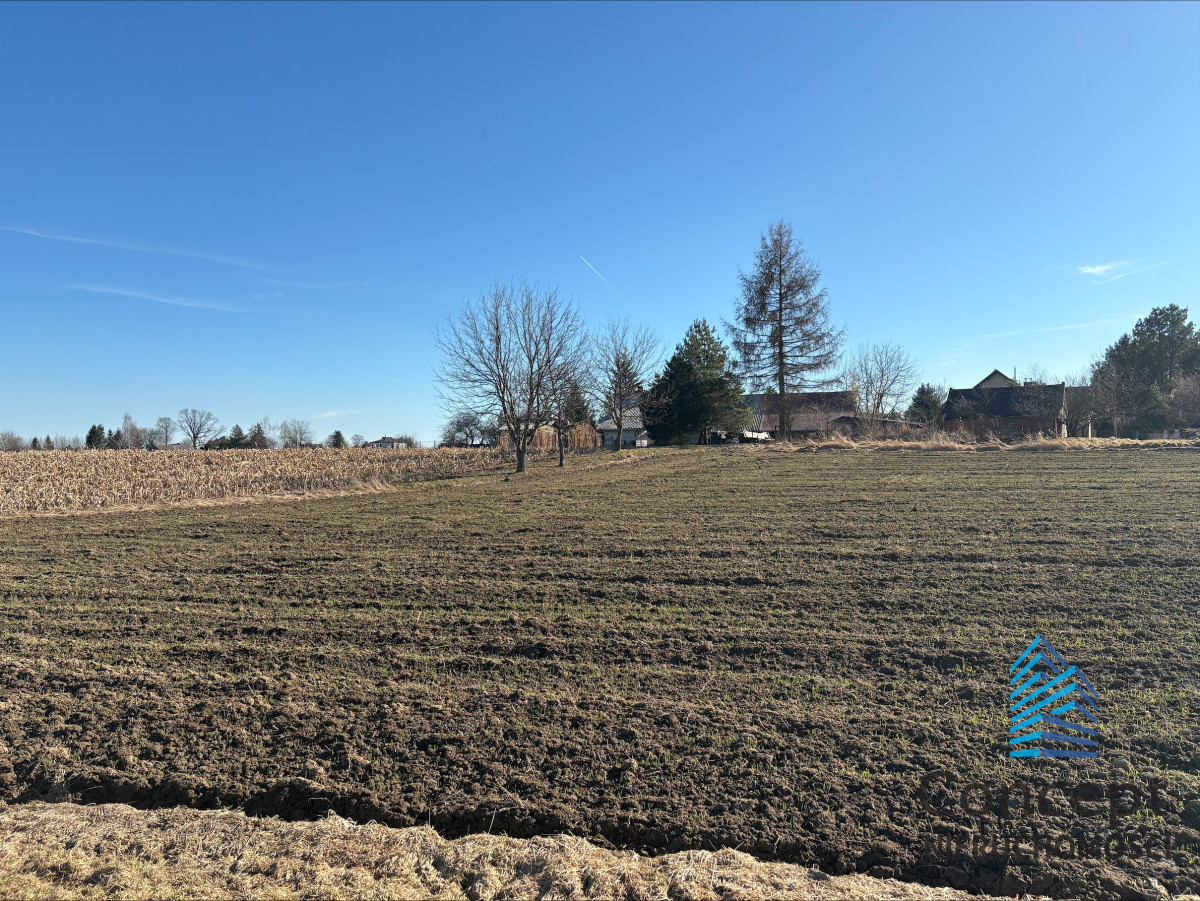 Działka na sprzedaż