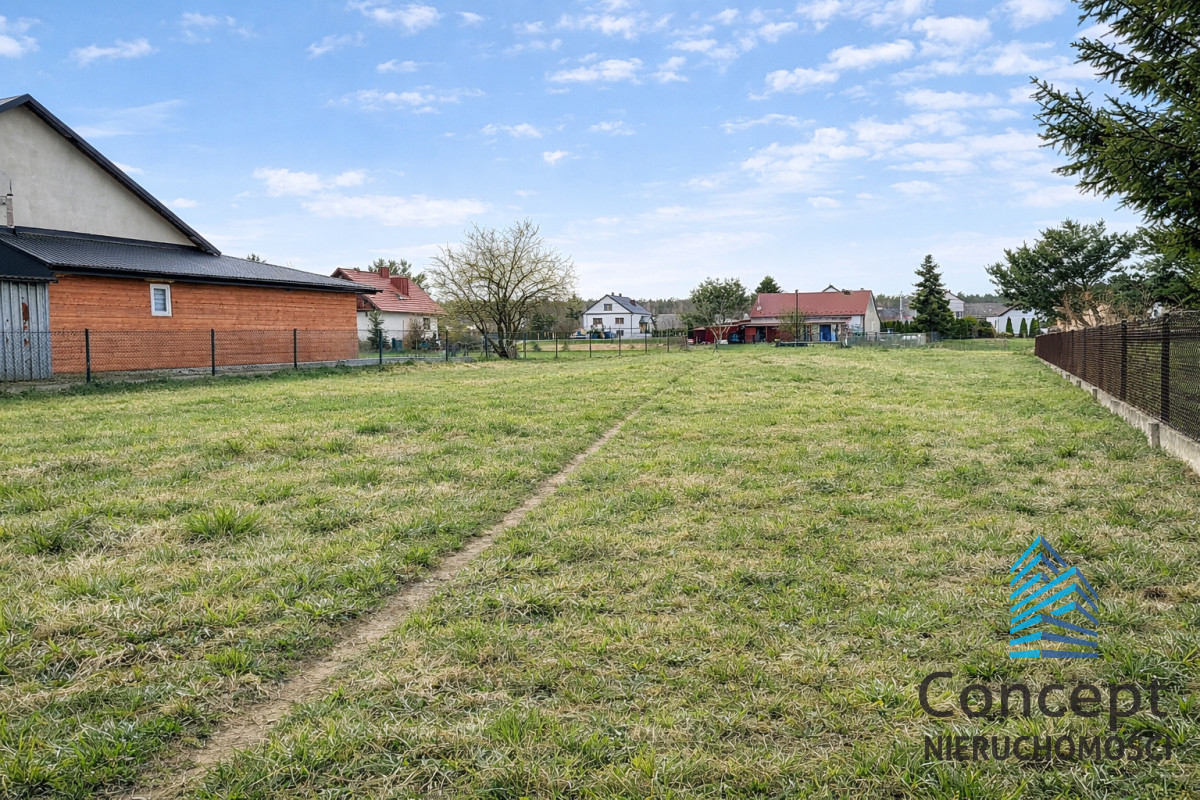 Działka na sprzedaż