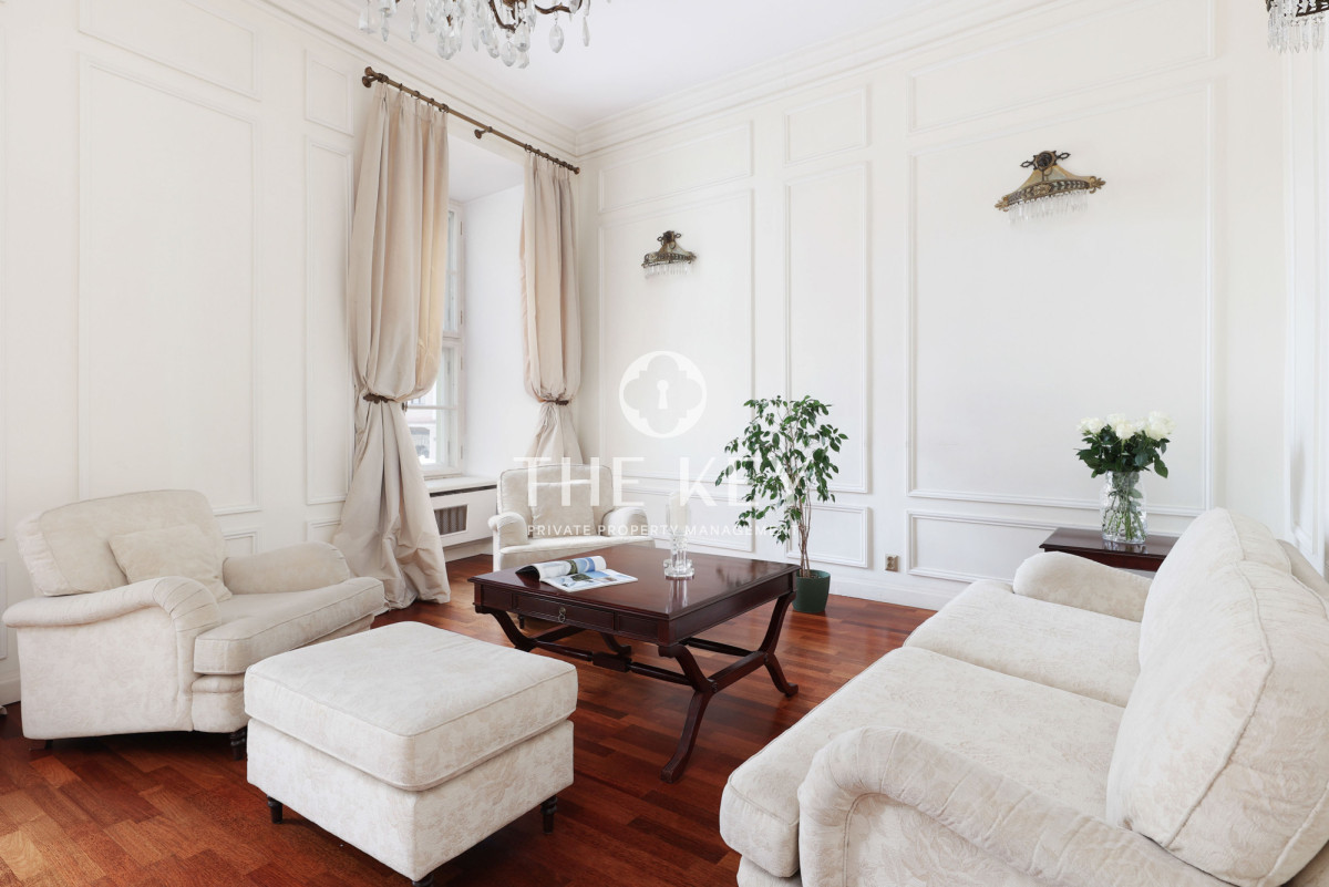 Apartament z 2 sypialniami w zabytkowej kamienicy