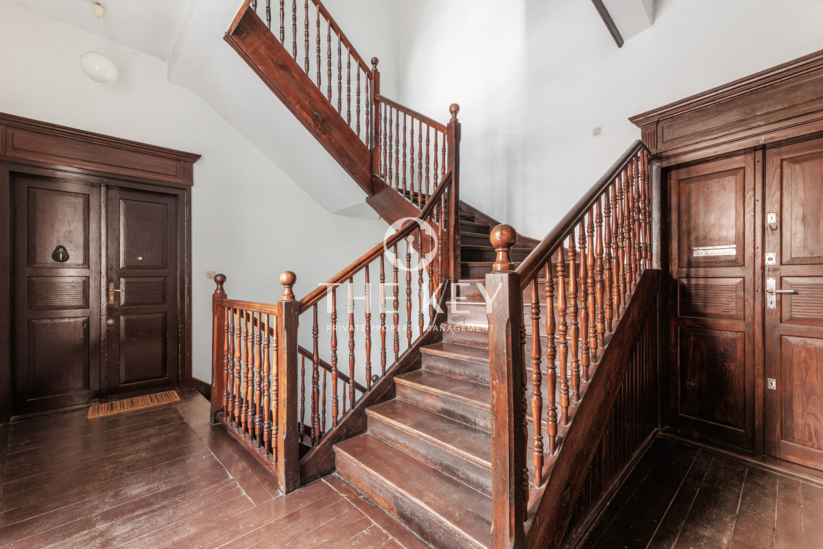 Apartament z 2 sypialniami w zabytkowej kamienicy