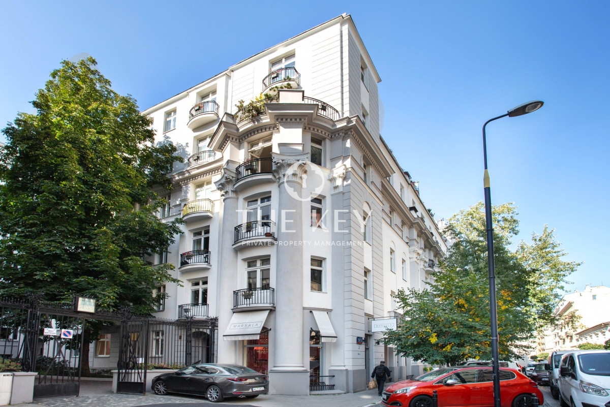 Apartament w przedwojennej kamienicy