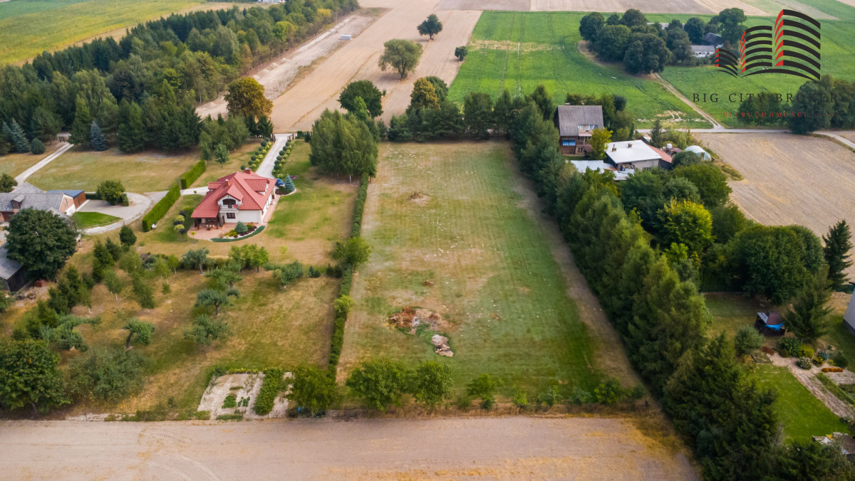Działka na sprzedaż