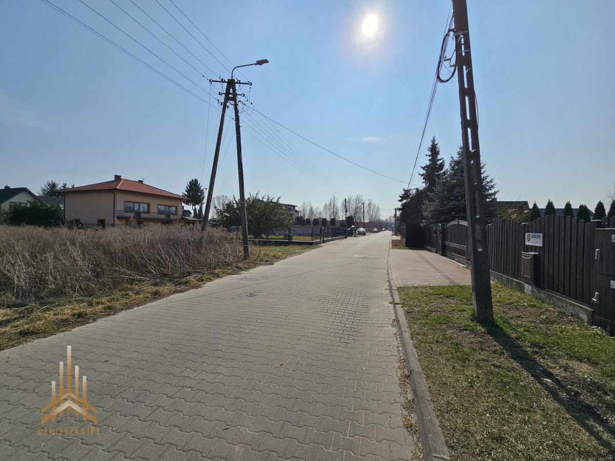 Działka na sprzedaż