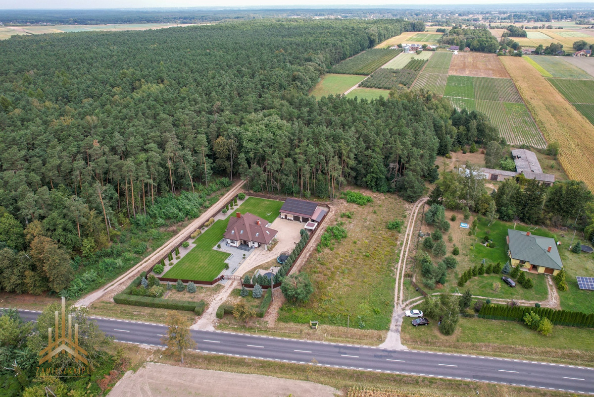 Działka na sprzedaż