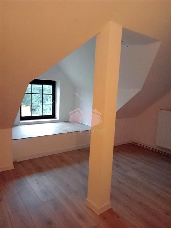 Siedlisko ze stawem i stodołą nowy dom