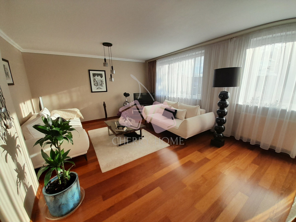 Piękny dom w idealnej lokalizacji, ogród, taras