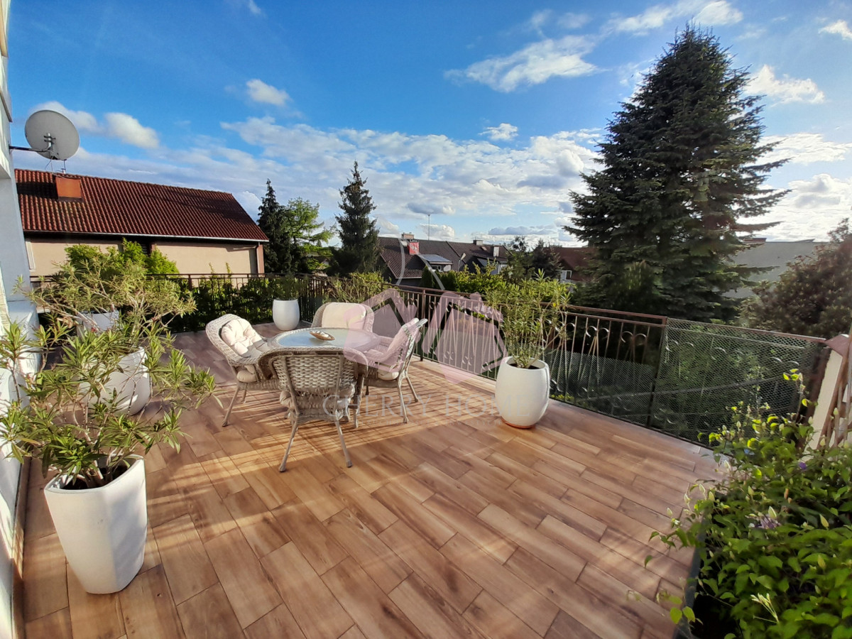 Piękny dom w idealnej lokalizacji, ogród, taras