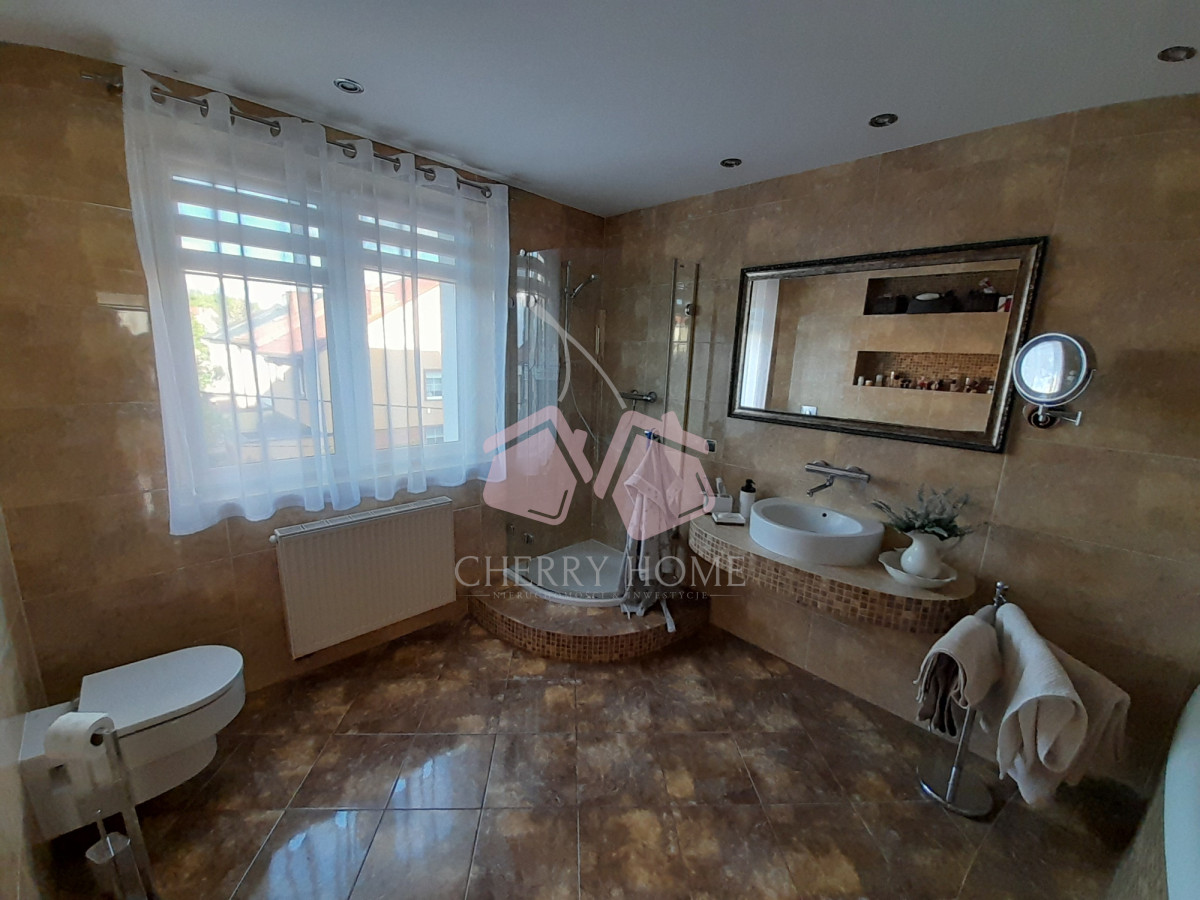 Piękny dom w idealnej lokalizacji, ogród, taras