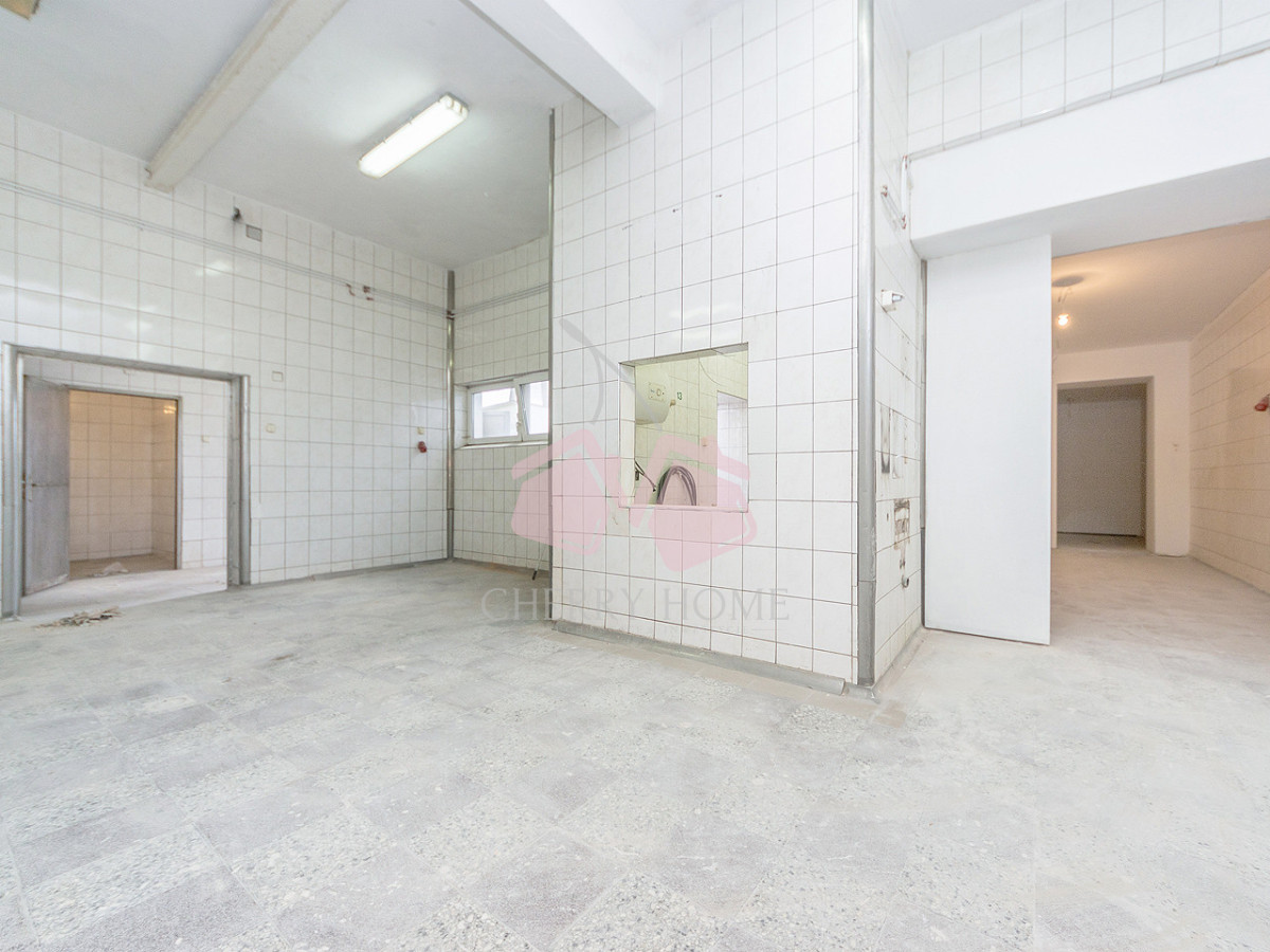 Wielofunkcyjna nieruchomość w samym CENTRUM NDG