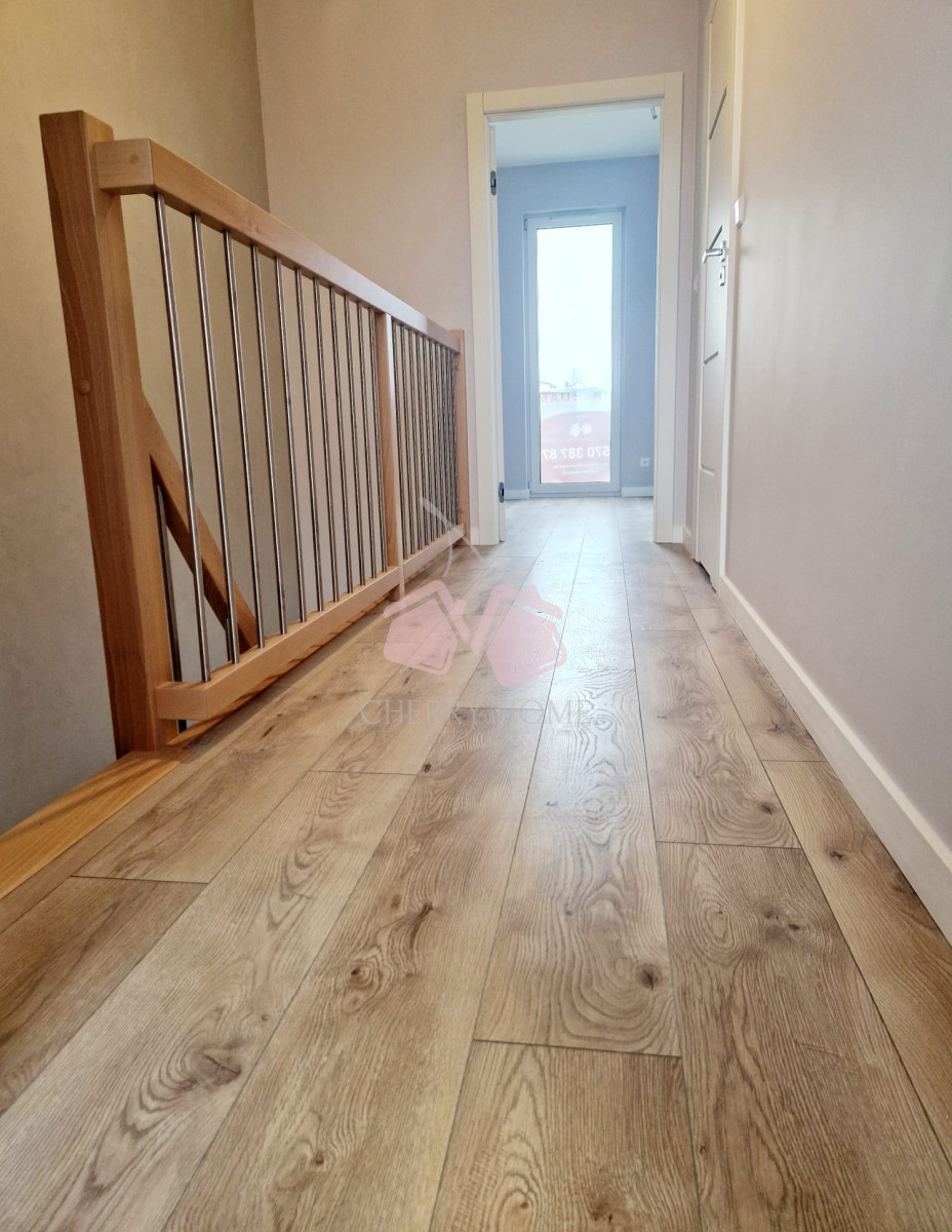 Wygodny dom na strzeżonym osiedlu tanie utrzymanie