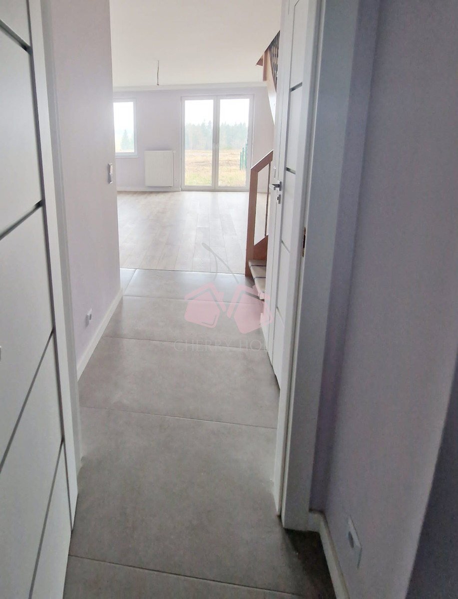 Wygodny dom na strzeżonym osiedlu tanie utrzymanie