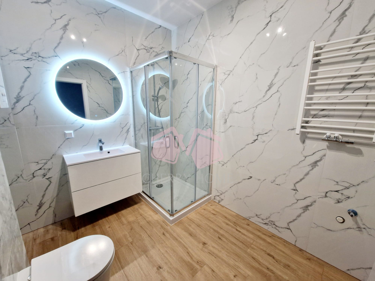 Wygodny dom na strzeżonym osiedlu tanie utrzymanie