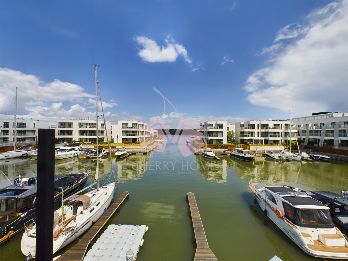 Apartament z widokiem na rzekę i miejscem na jacht