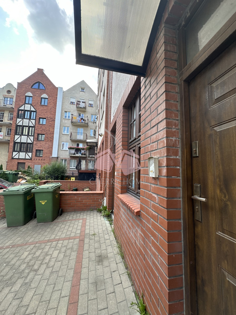 Zyskowna kamienica z lokalem i tarasem w Elblągu