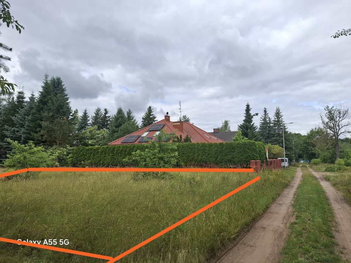 Działka na sprzedaż