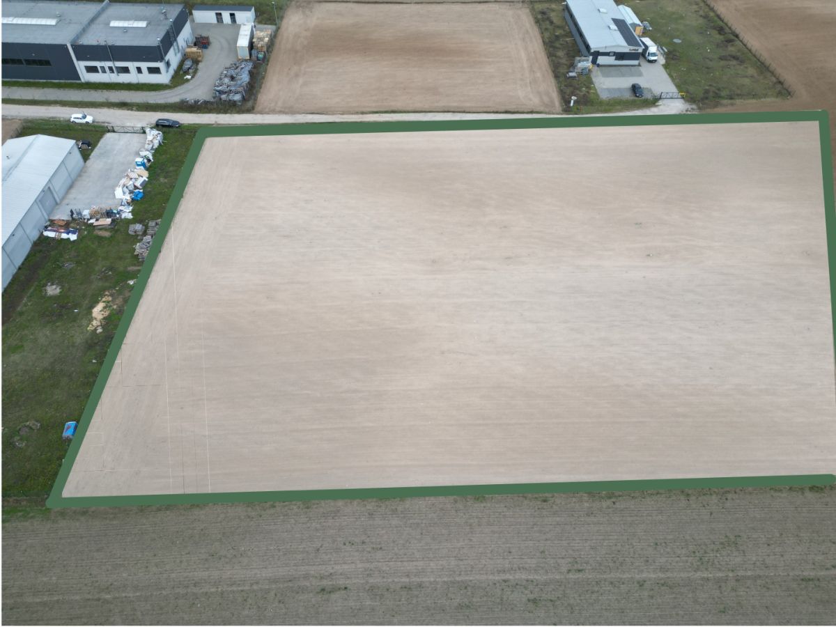 Działka na sprzedaż