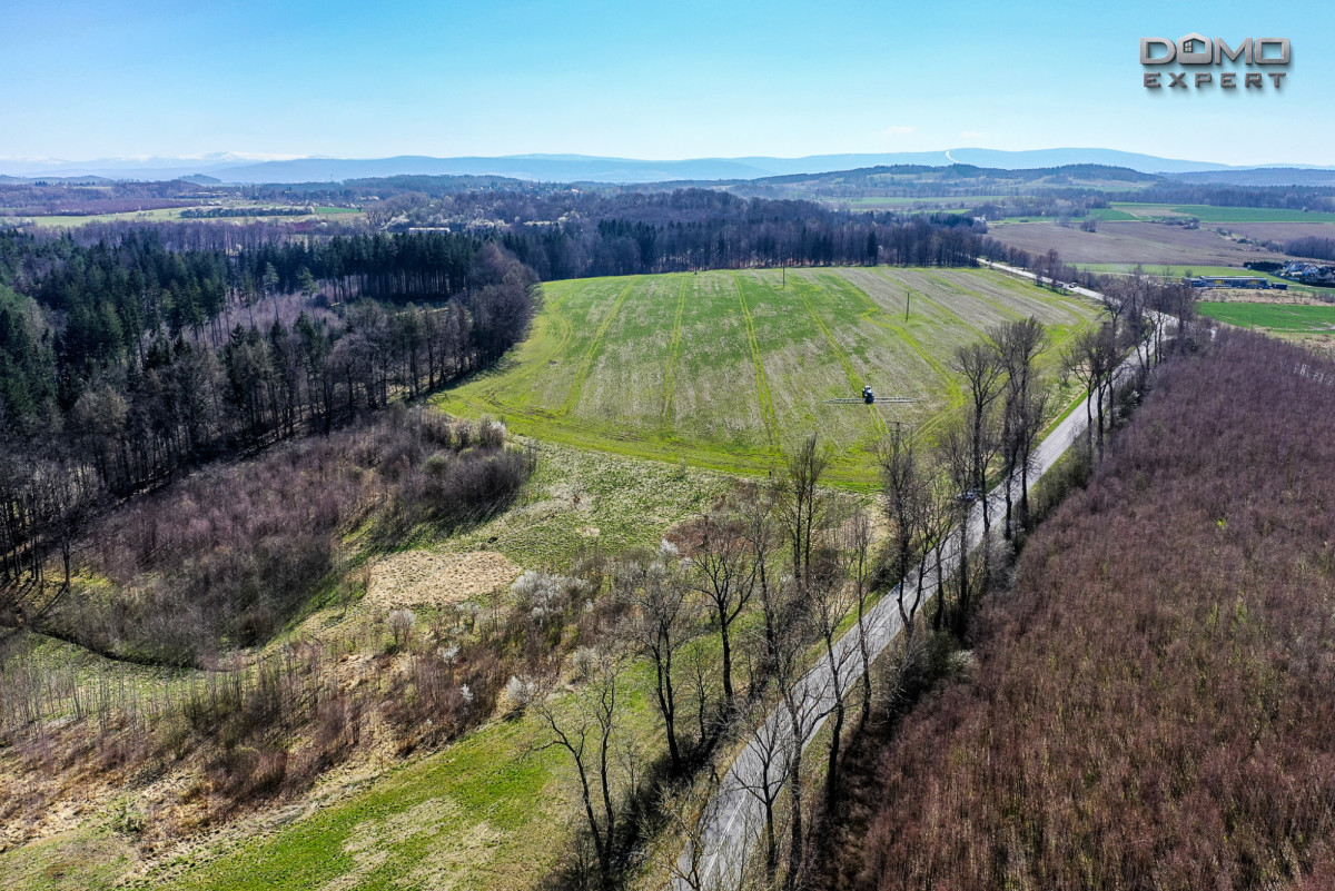 Działka na sprzedaż