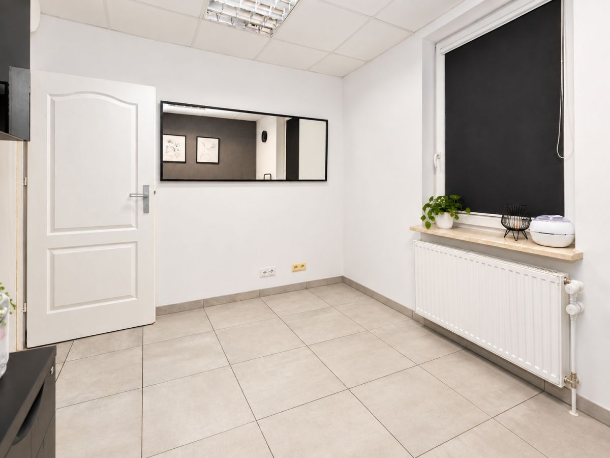 Homest - LOKAL HANDLOWO-USŁUGOWY 51,75 M² | UL. SZELIGOWSKA