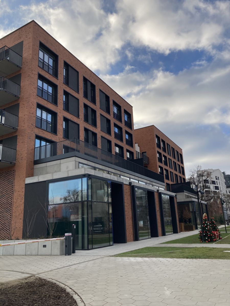 Homest - Lokal z antresolą – Bezpośrednio od właściciela!