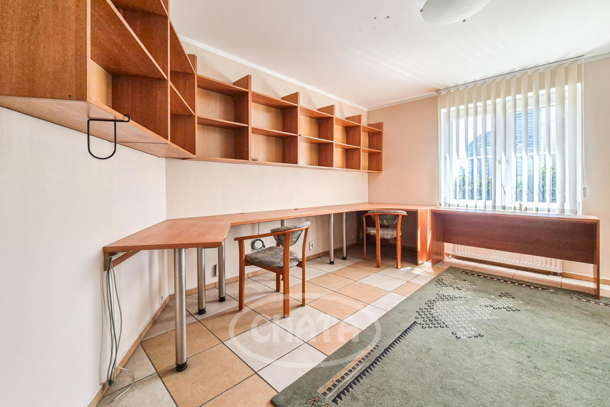 Komercyjny na wynajem