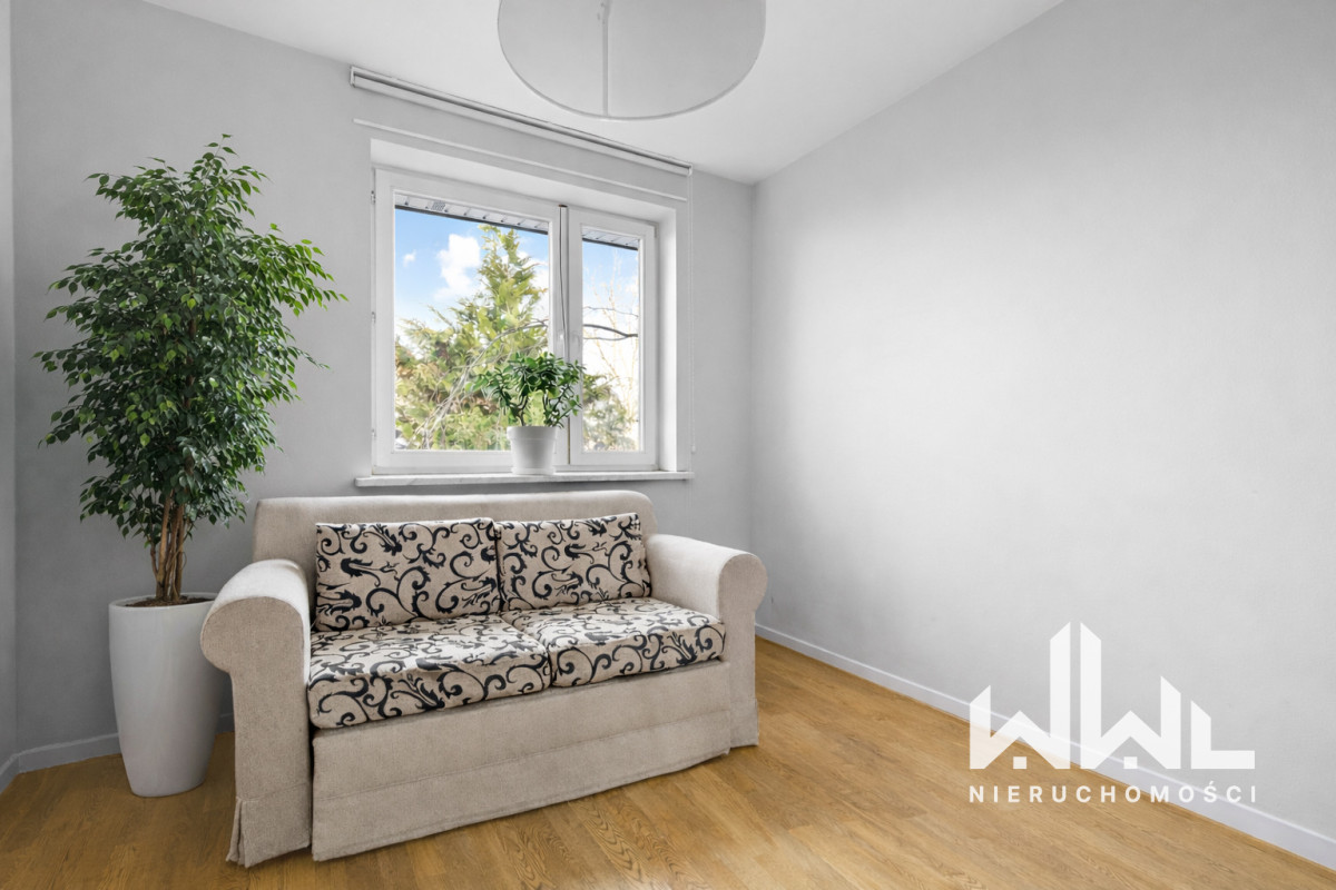 Dom z dużą działką w centrum Brwinowa