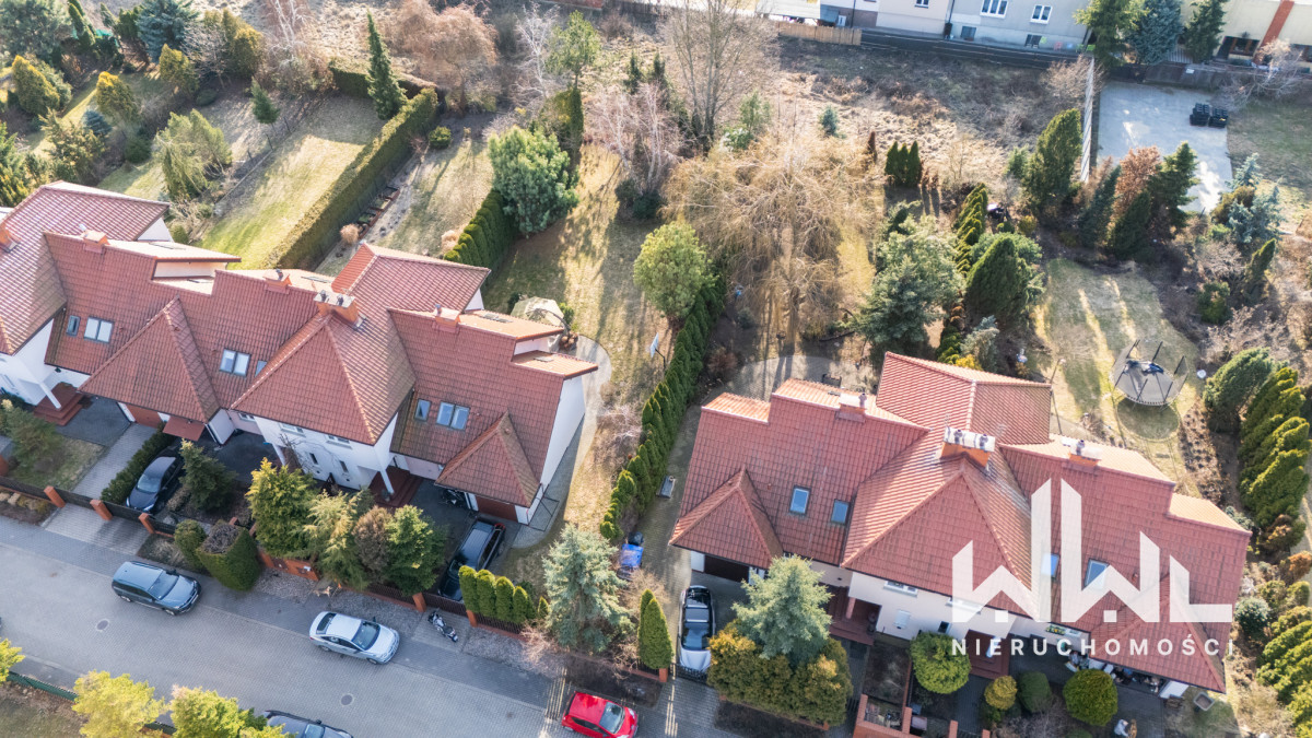 Dom z dużą działką w centrum Brwinowa