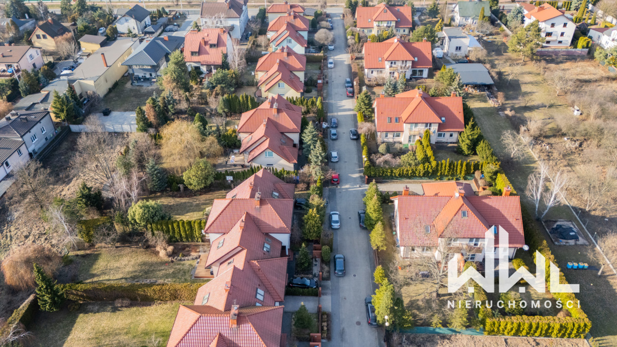 Dom z dużą działką w centrum Brwinowa